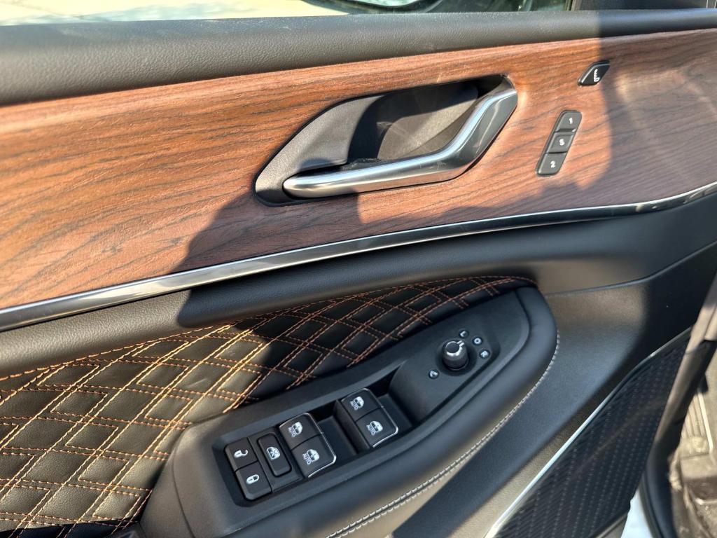 new 2025 Jeep Grand Cherokee car, priced at $59,785