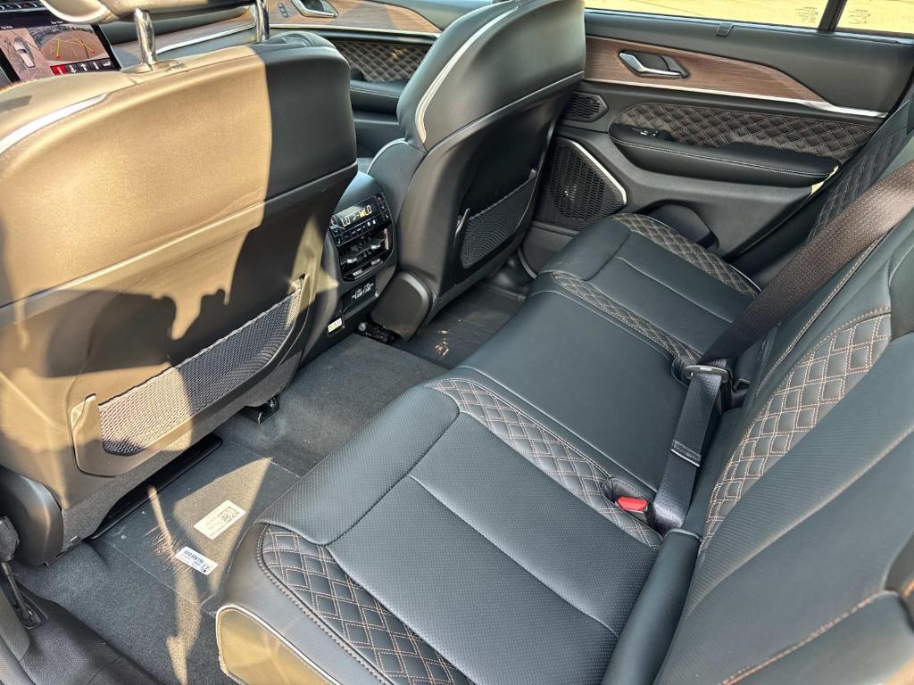 new 2025 Jeep Grand Cherokee car, priced at $59,785