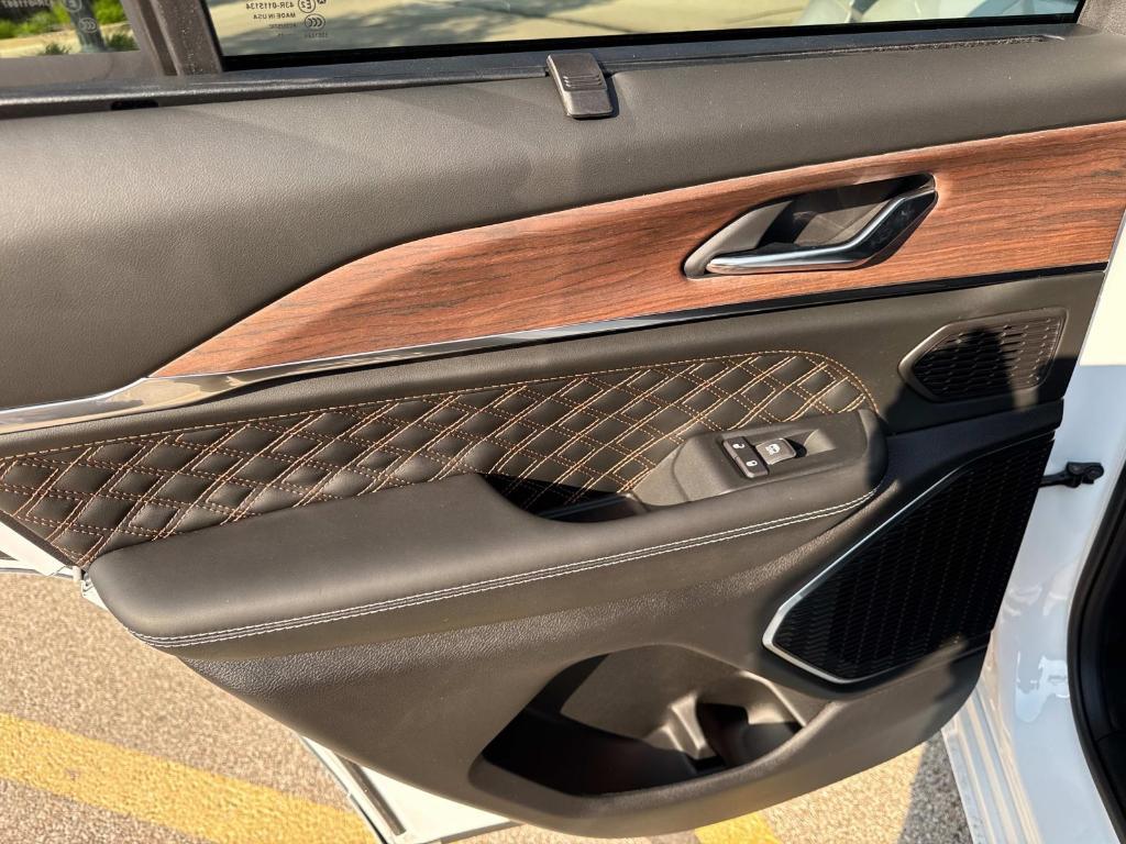 new 2025 Jeep Grand Cherokee car, priced at $59,785