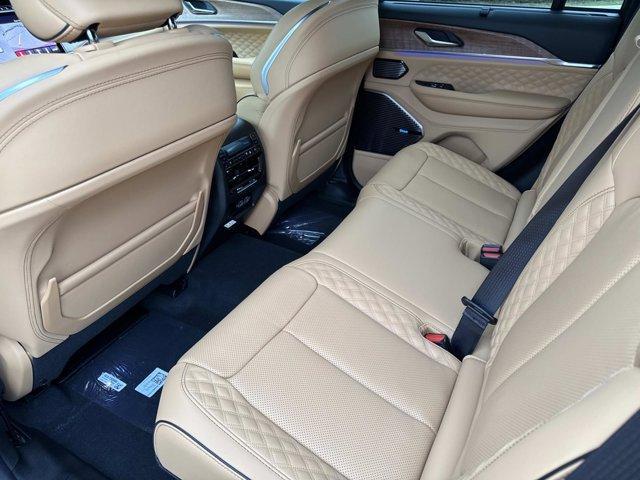 new 2025 Jeep Grand Cherokee car, priced at $63,677