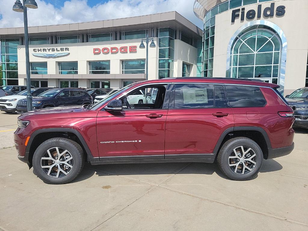 new 2024 Jeep Grand Cherokee L car, priced at $45,210