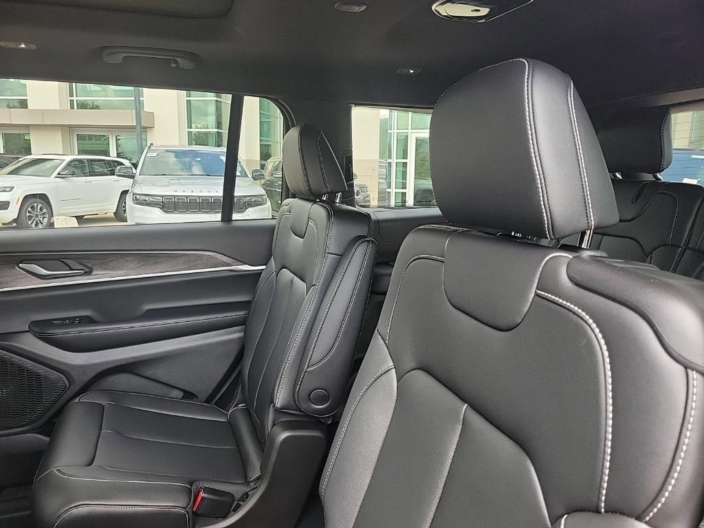 new 2024 Jeep Grand Cherokee L car, priced at $45,210