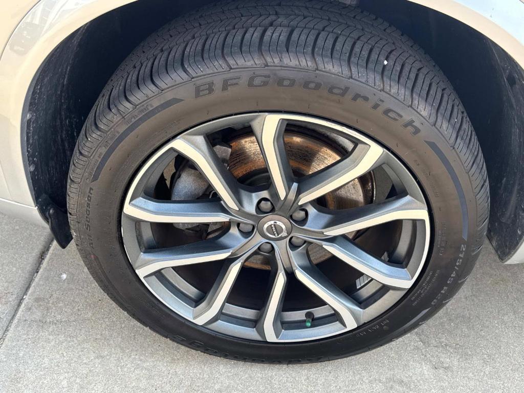 used 2016 Volvo XC90 car, priced at $15,990