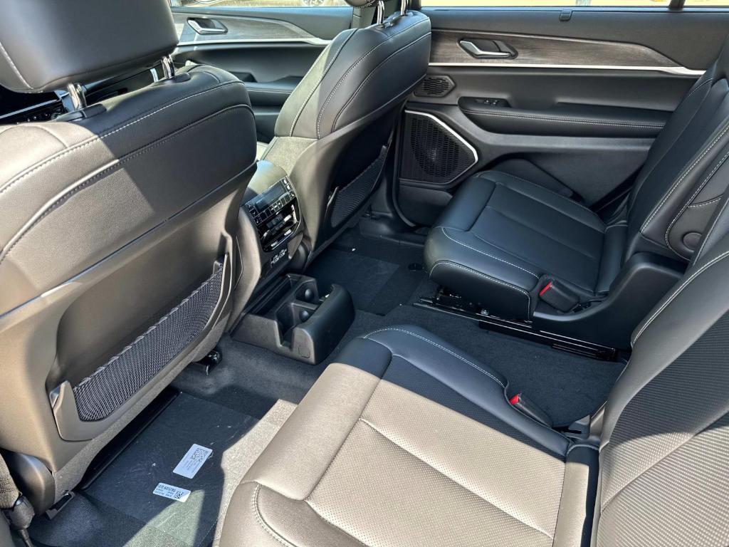 new 2025 Jeep Grand Cherokee L car, priced at $56,362