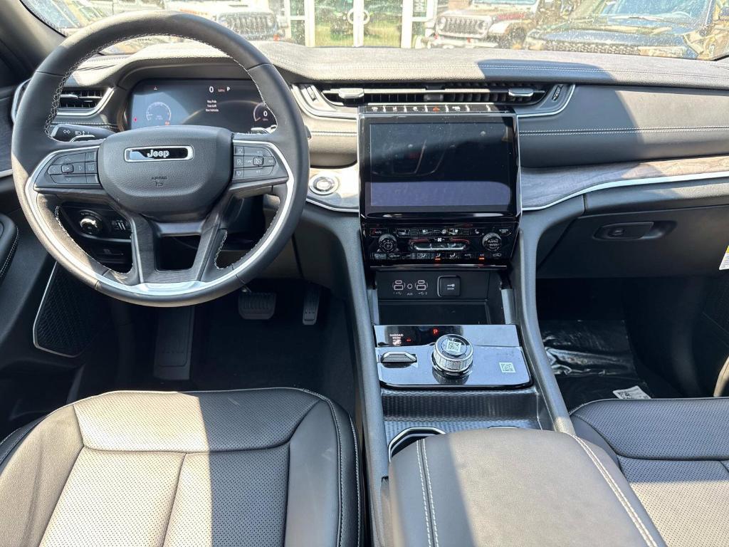 new 2025 Jeep Grand Cherokee L car, priced at $55,362