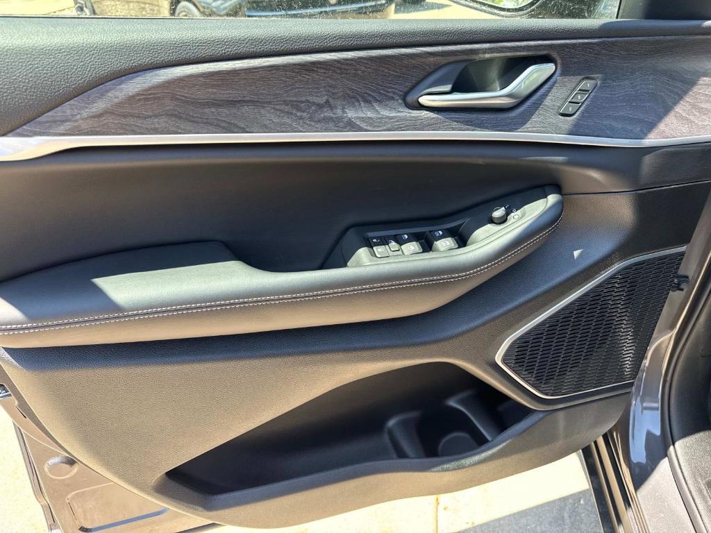 new 2025 Jeep Grand Cherokee L car, priced at $55,362