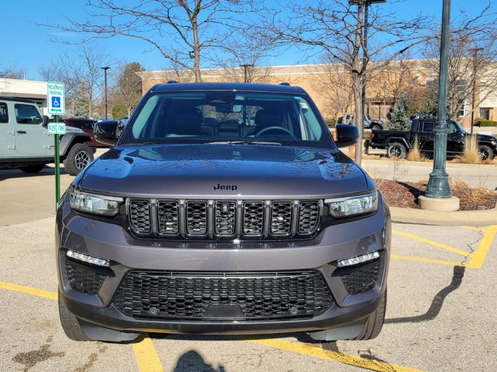 used 2023 Jeep Grand Cherokee car, priced at $35,601