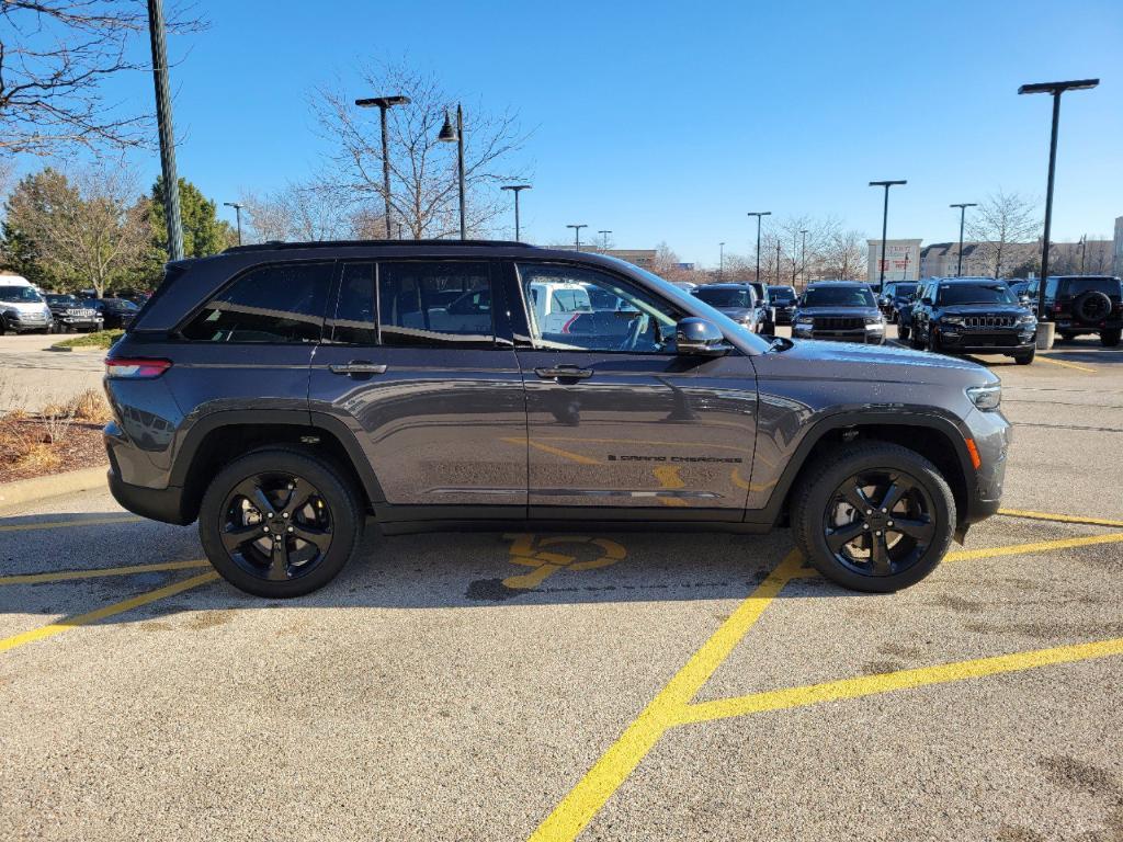 used 2023 Jeep Grand Cherokee car, priced at $35,601