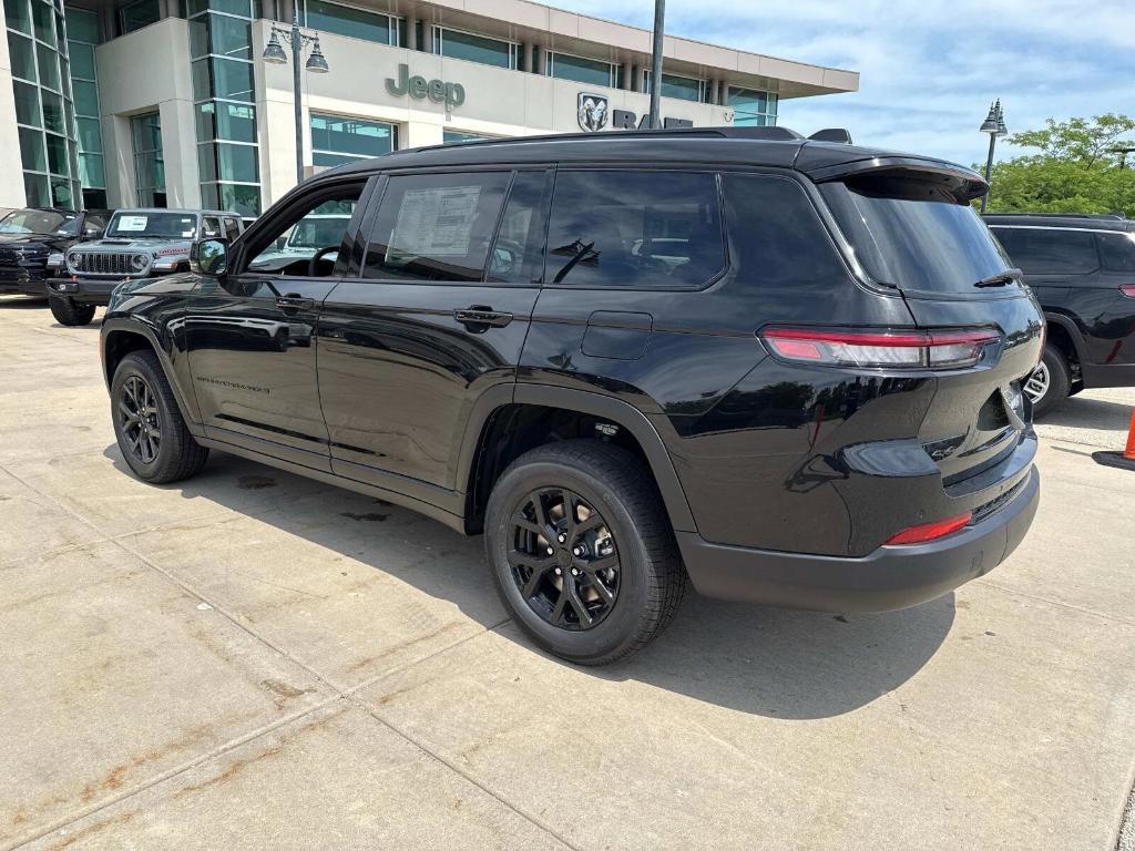 new 2025 Jeep Grand Cherokee L car, priced at $44,072