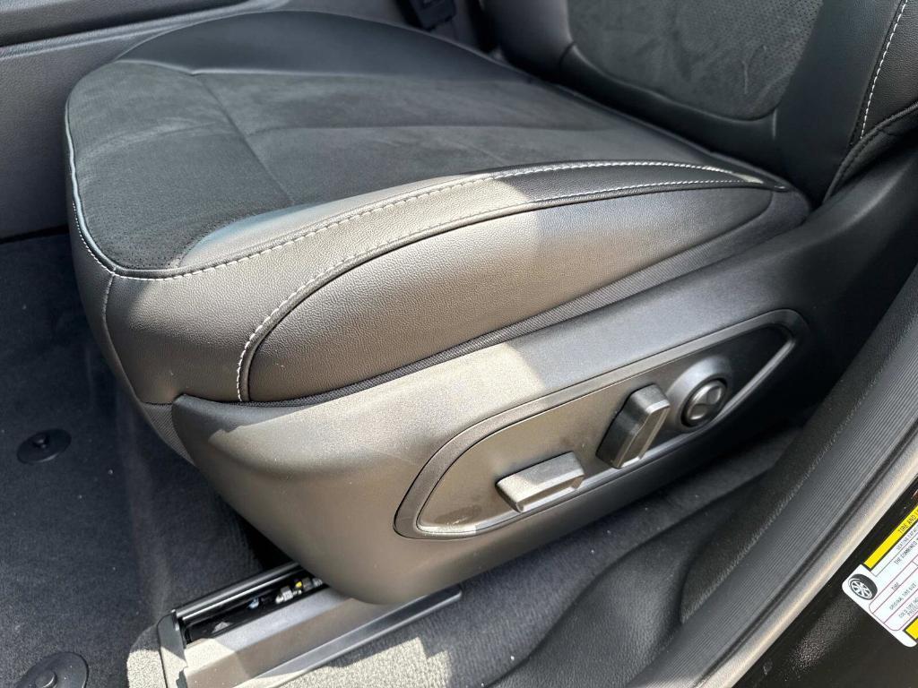 new 2025 Jeep Grand Cherokee L car, priced at $44,072