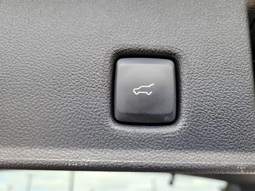 used 2022 Ford Escape car, priced at $25,990