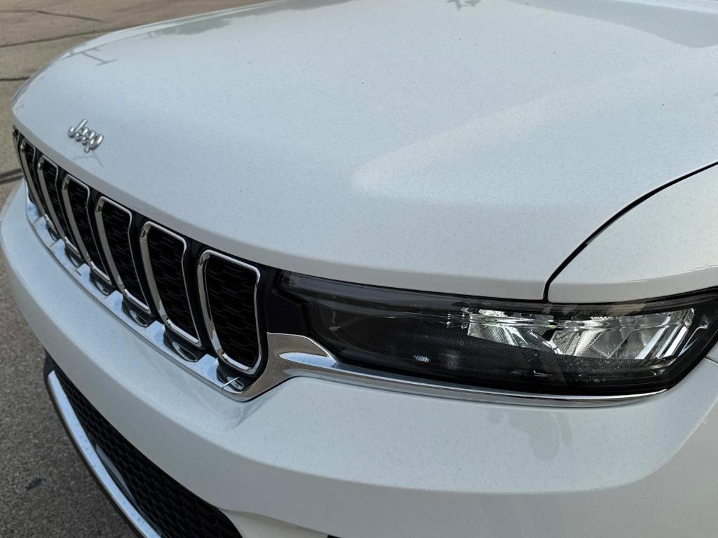 new 2025 Jeep Grand Cherokee car, priced at $40,677
