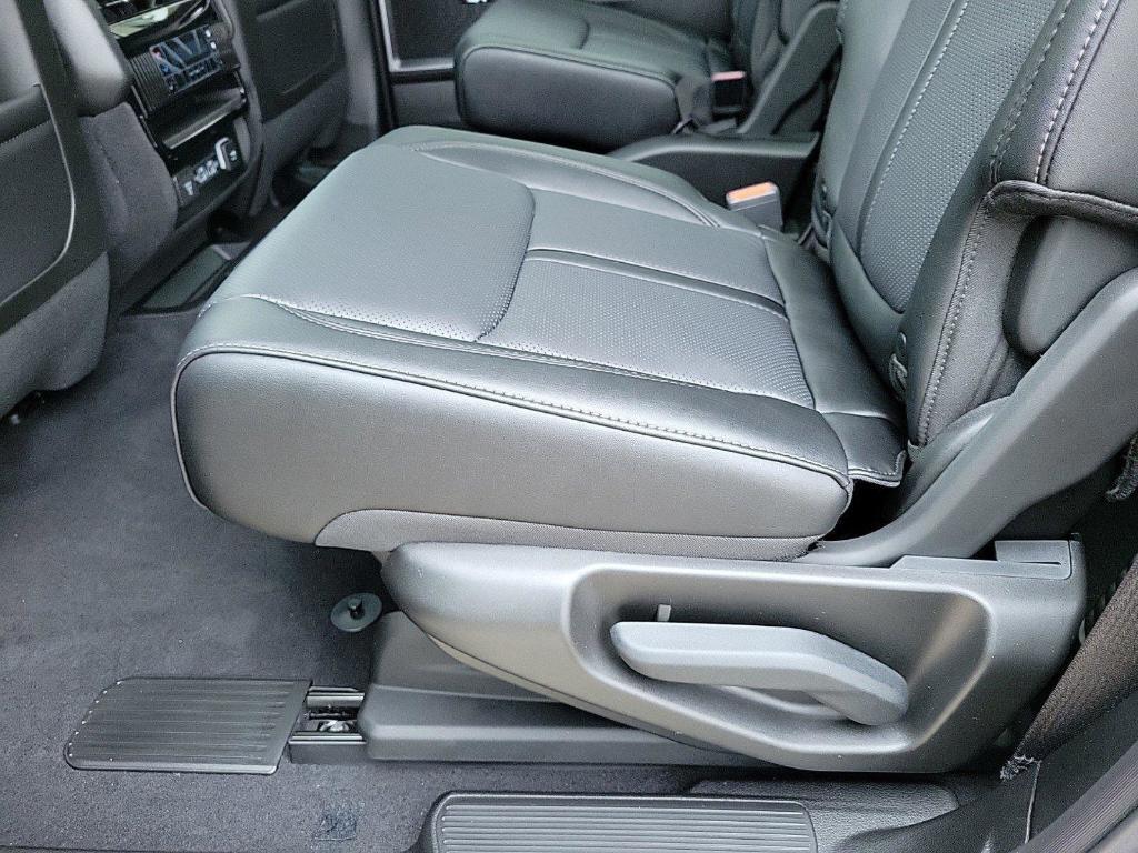 new 2024 Jeep Wagoneer L car