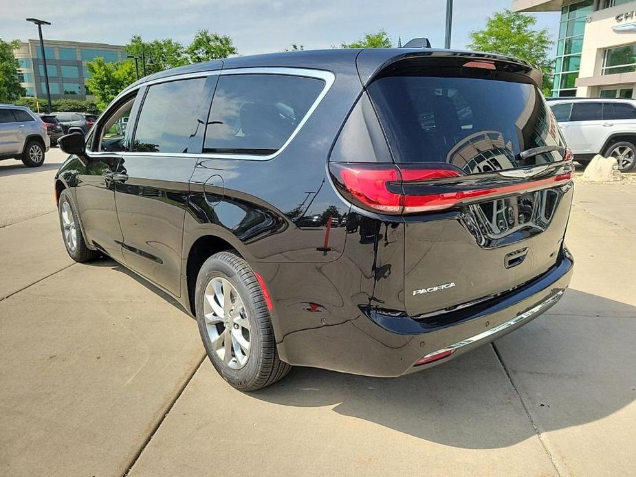 new 2024 Chrysler Pacifica car, priced at $44,788