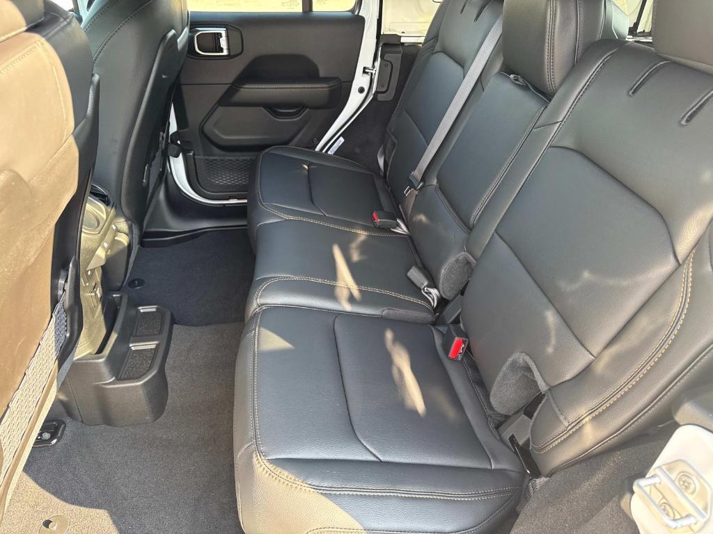 new 2025 Jeep Wrangler car, priced at $55,327