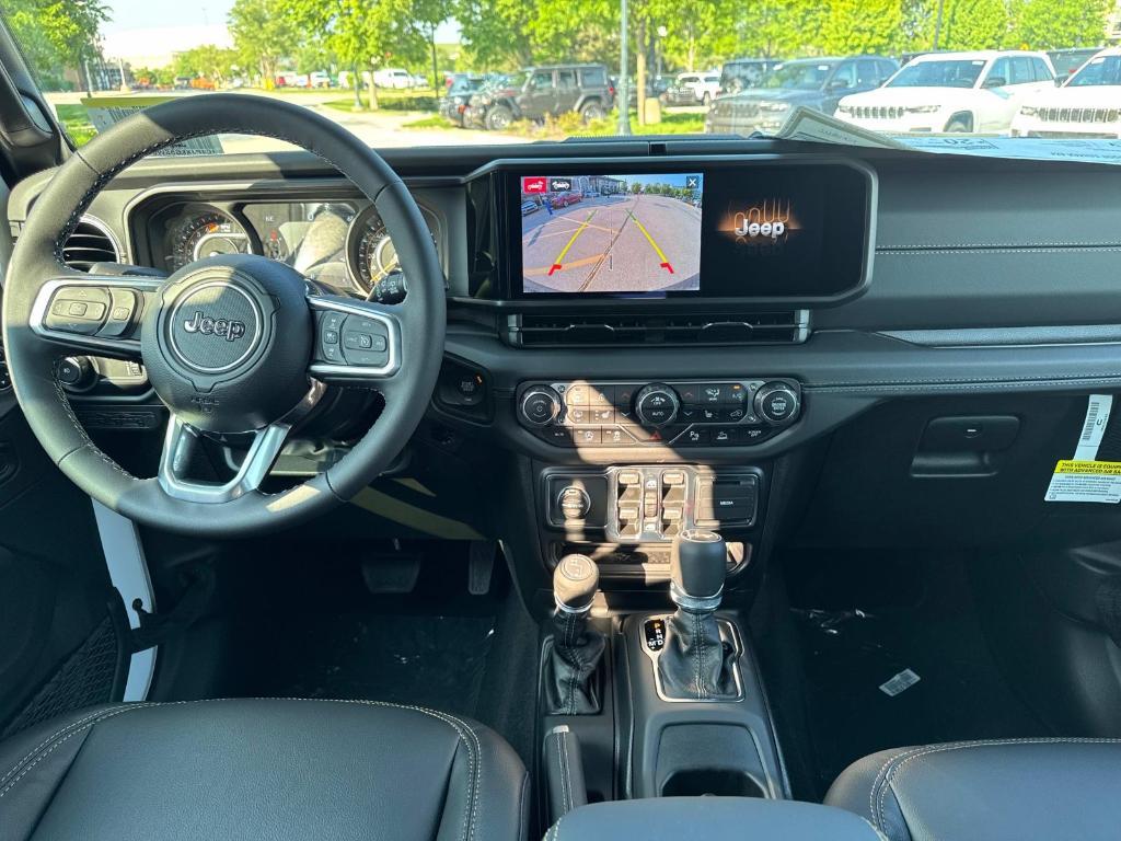new 2025 Jeep Wrangler car, priced at $55,327