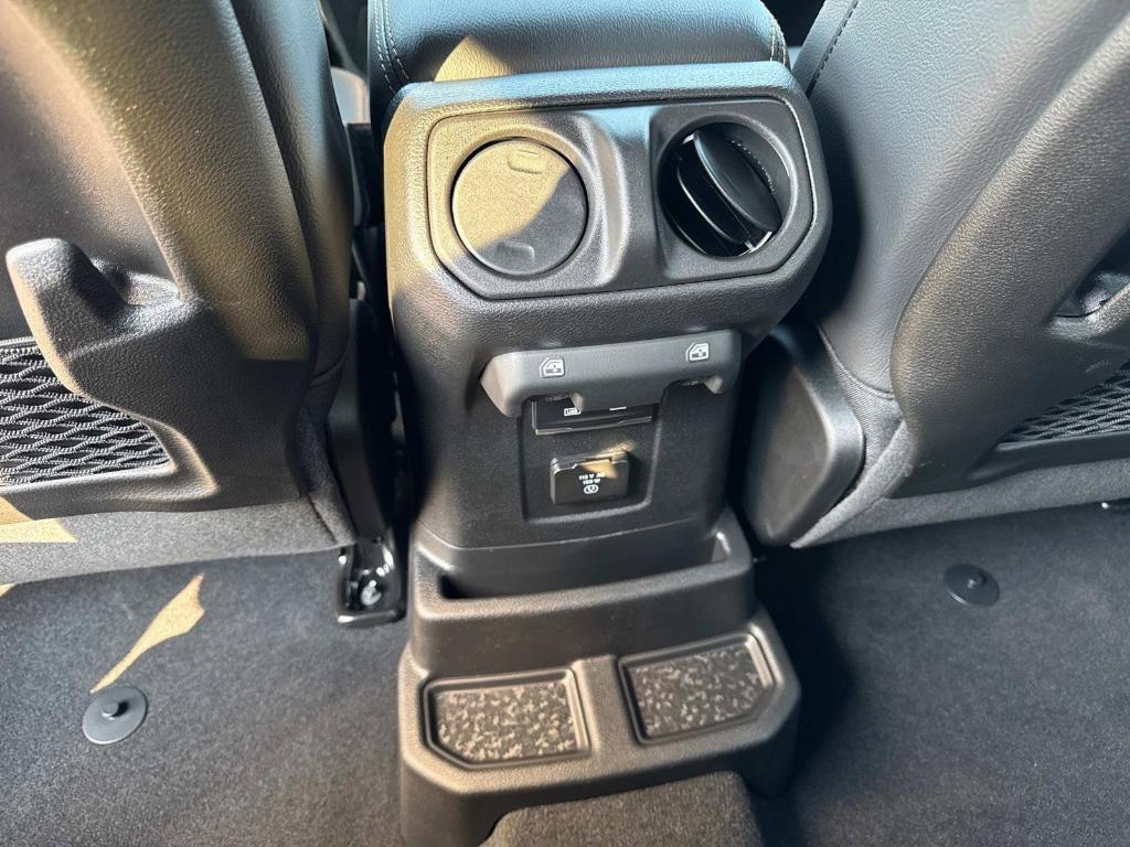 new 2025 Jeep Wrangler car, priced at $55,327