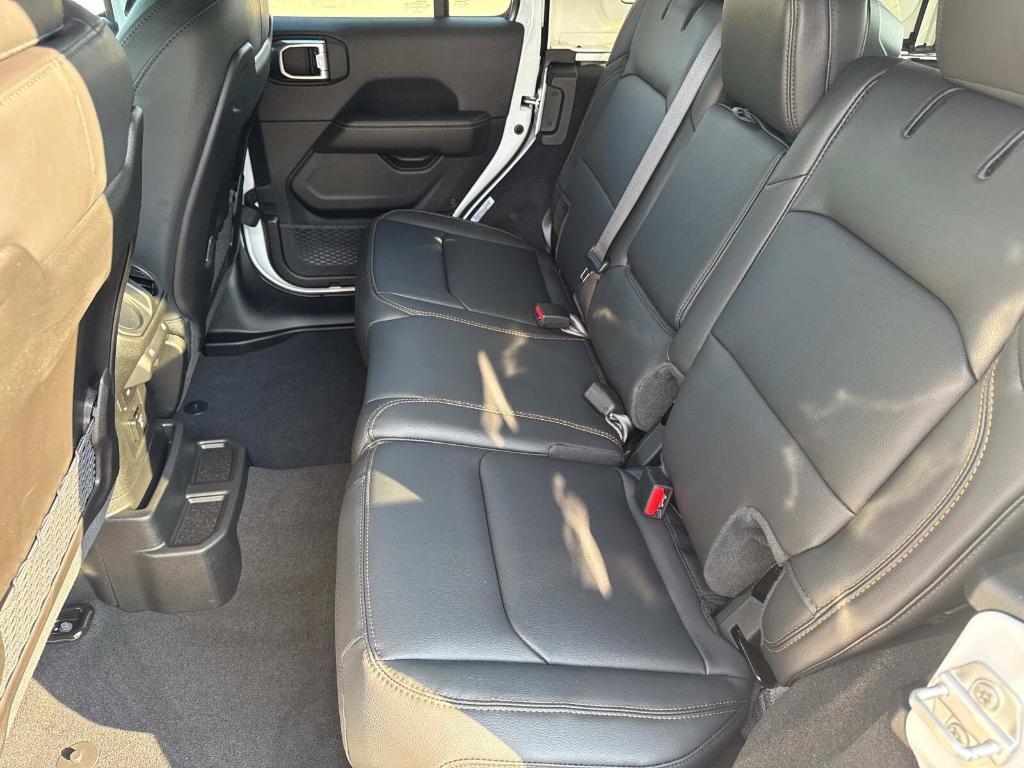 new 2025 Jeep Wrangler car, priced at $55,327