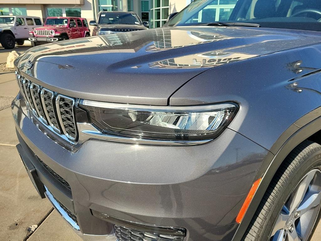 used 2021 Jeep Grand Cherokee L car, priced at $31,688