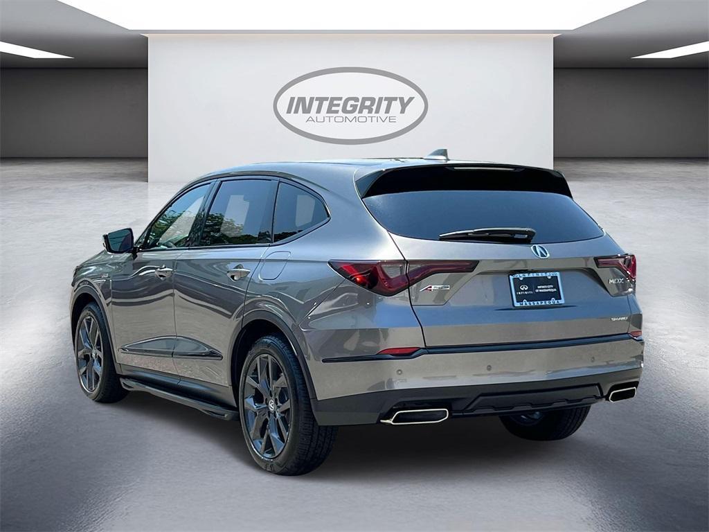 used 2024 Acura MDX car, priced at $44,898