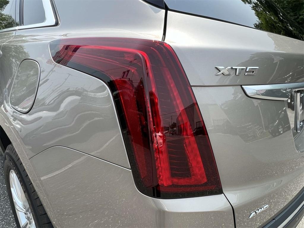 used 2022 Cadillac XT5 car, priced at $26,798
