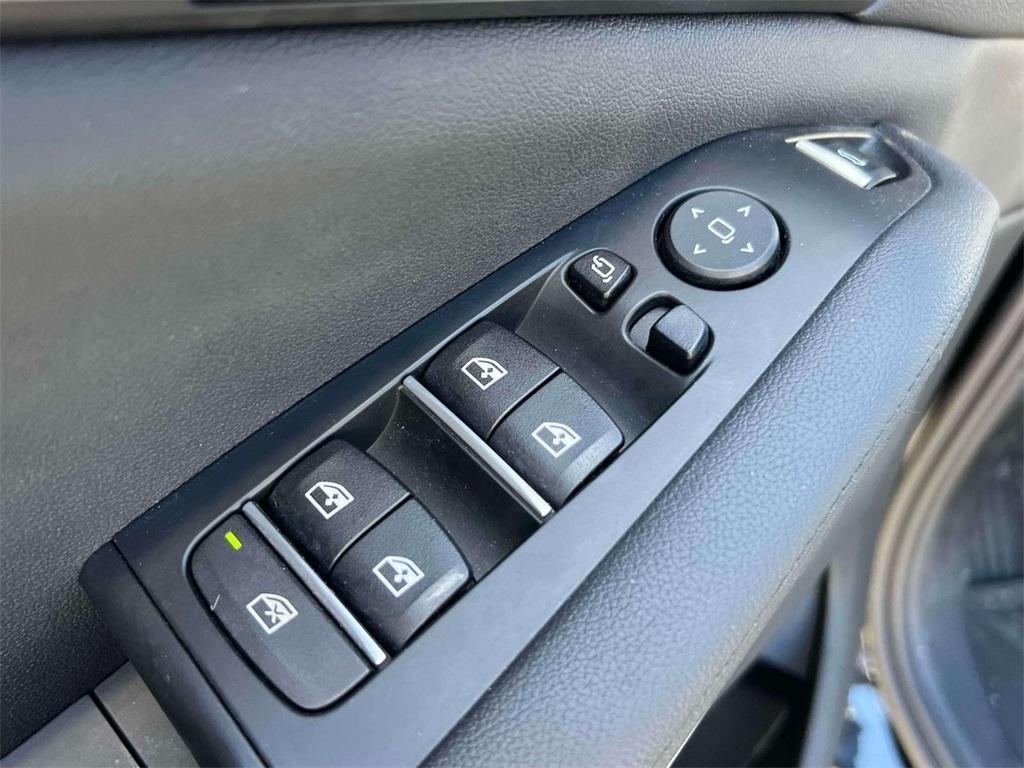 used 2022 BMW X5 car, priced at $38,998