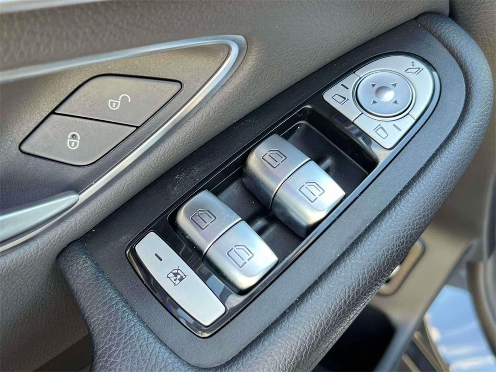 used 2021 Mercedes-Benz GLC 300 car, priced at $24,598
