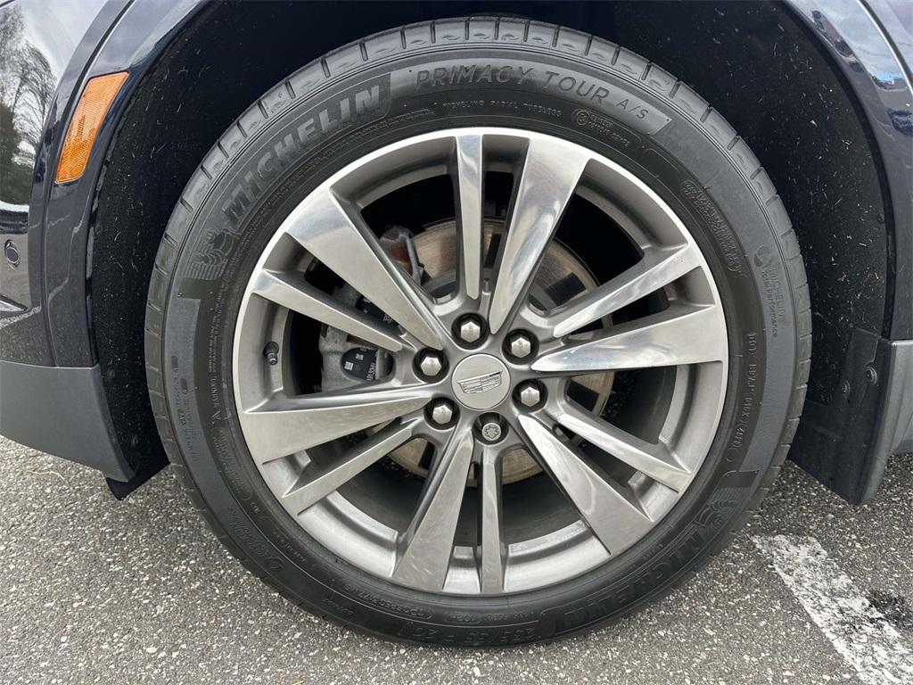 used 2021 Cadillac XT5 car, priced at $28,998