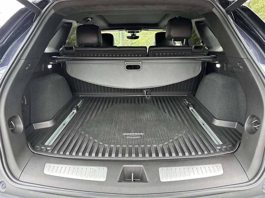 used 2021 Cadillac XT5 car, priced at $28,998