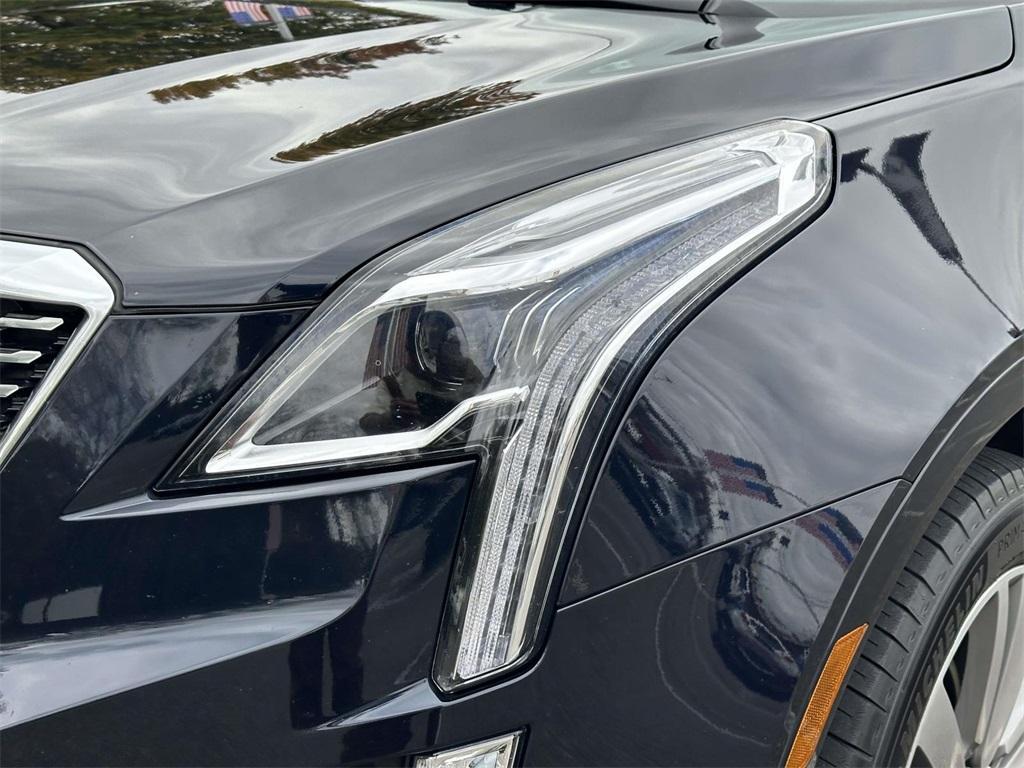 used 2021 Cadillac XT5 car, priced at $28,998
