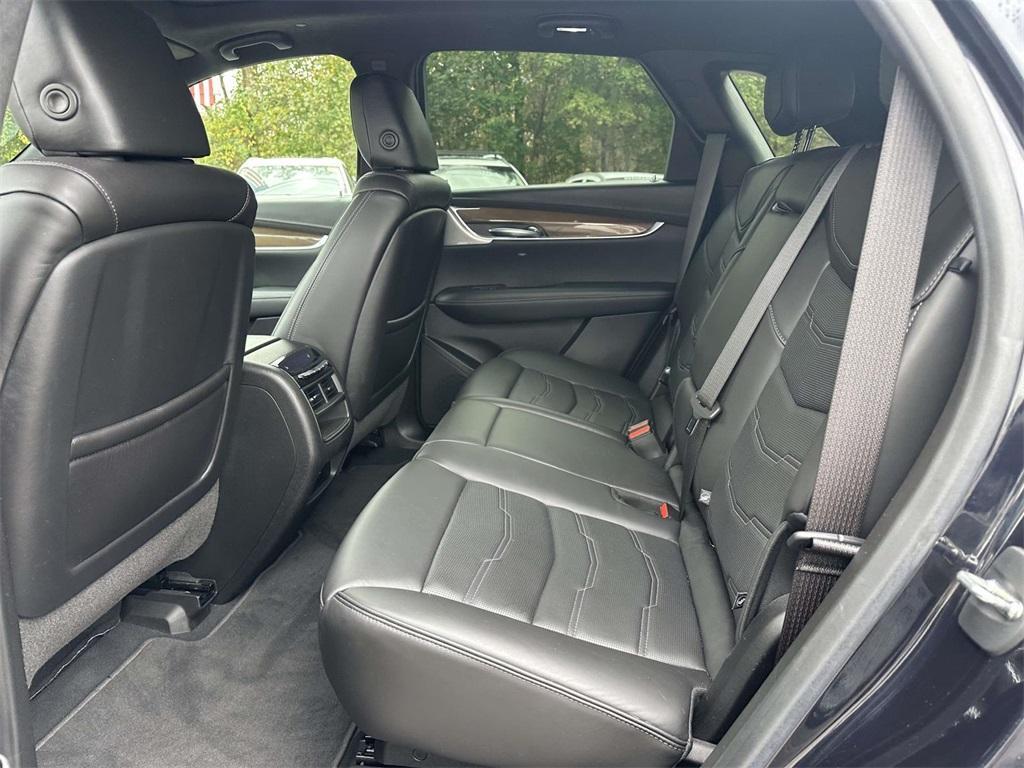 used 2021 Cadillac XT5 car, priced at $28,998
