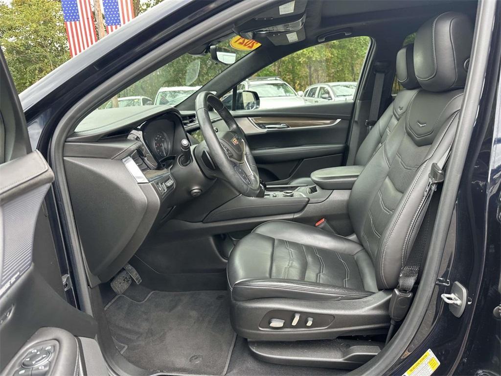 used 2021 Cadillac XT5 car, priced at $28,998