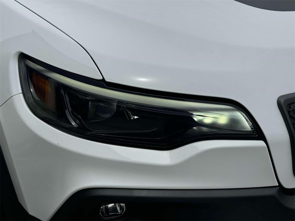 used 2022 Jeep Cherokee car, priced at $26,298