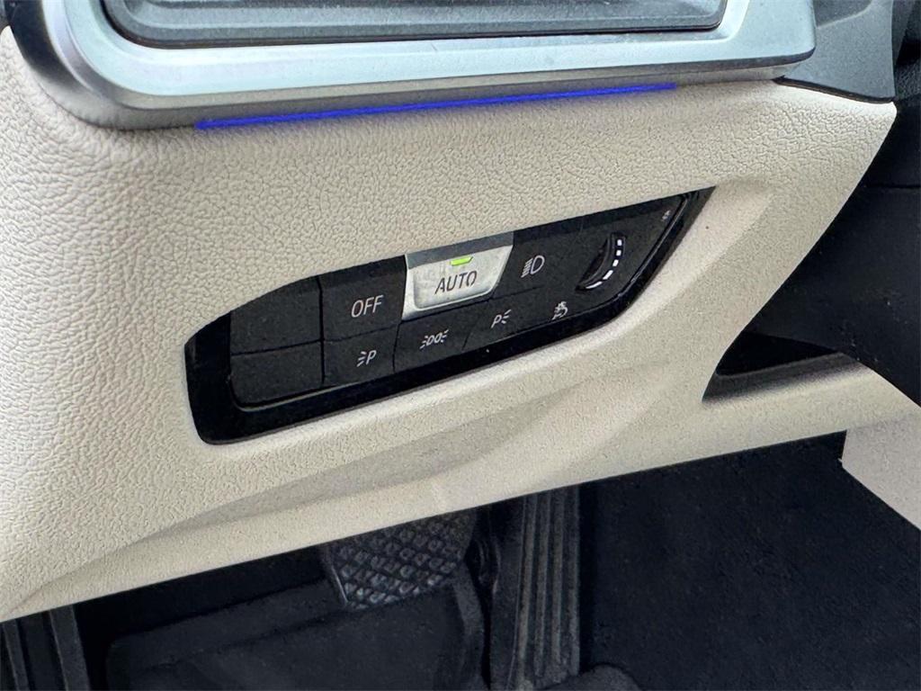 used 2022 BMW 330 car, priced at $23,298