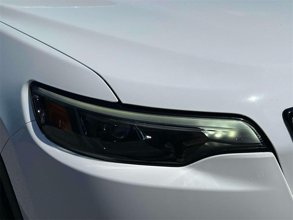 used 2022 Jeep Cherokee car, priced at $22,398