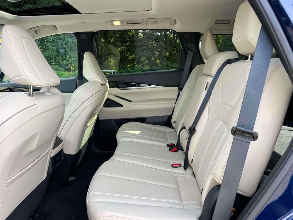 used 2025 INFINITI QX60 car, priced at $38,698