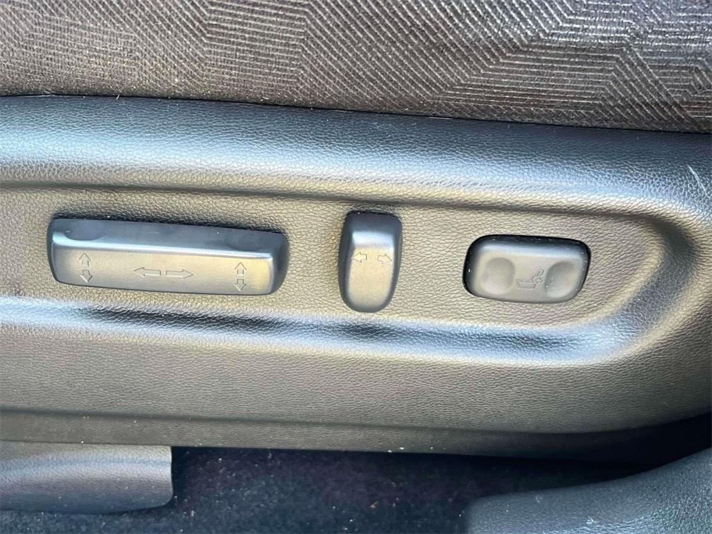 used 2022 Honda Pilot car, priced at $25,998