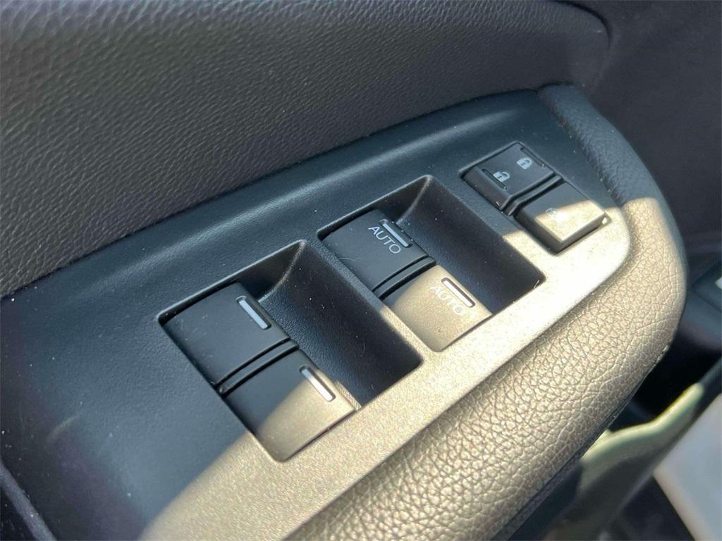 used 2022 Honda Pilot car, priced at $25,998