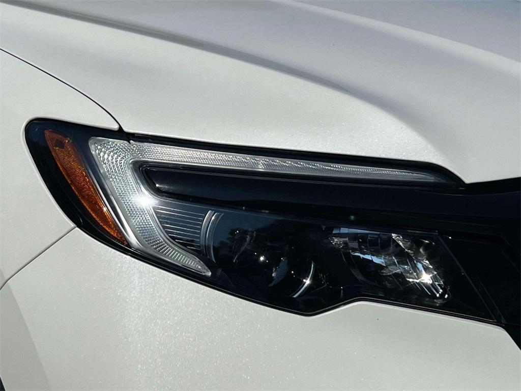 used 2022 Honda Pilot car, priced at $25,998
