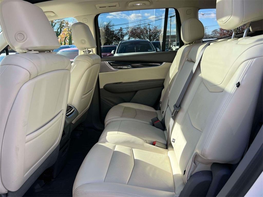 used 2022 Cadillac XT6 car, priced at $32,698