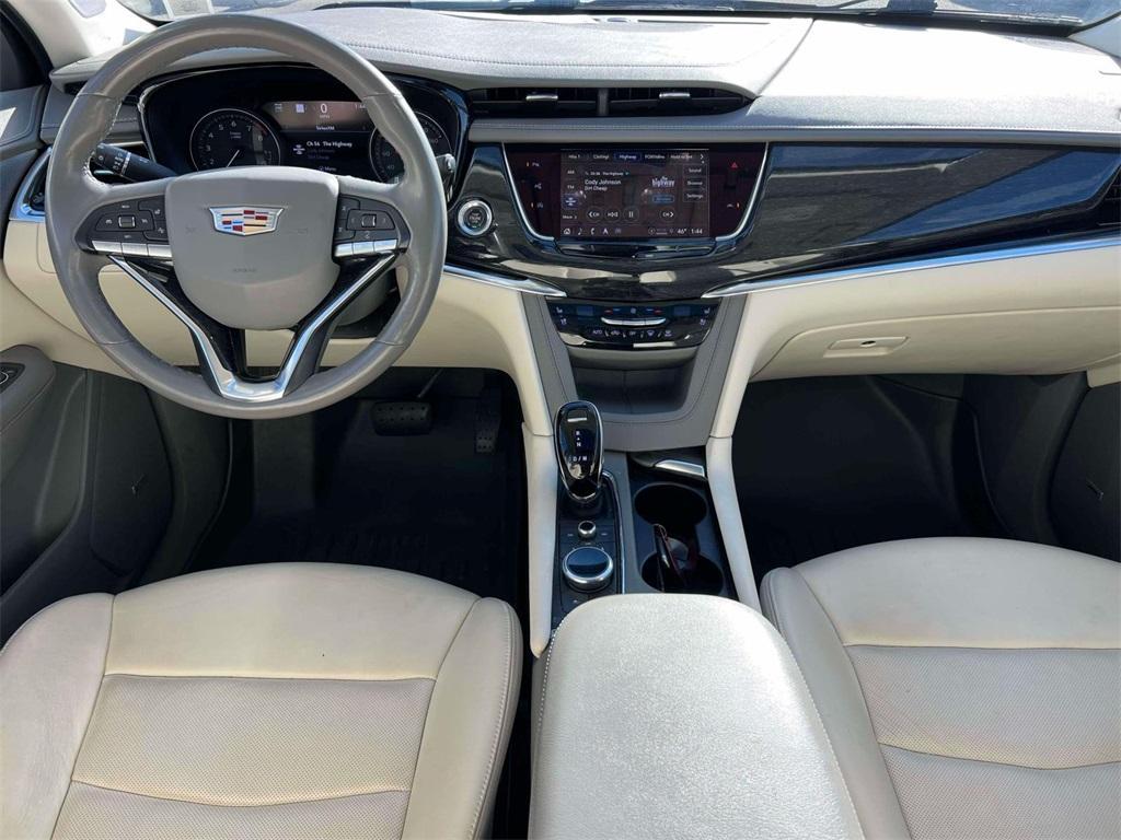 used 2022 Cadillac XT6 car, priced at $32,698
