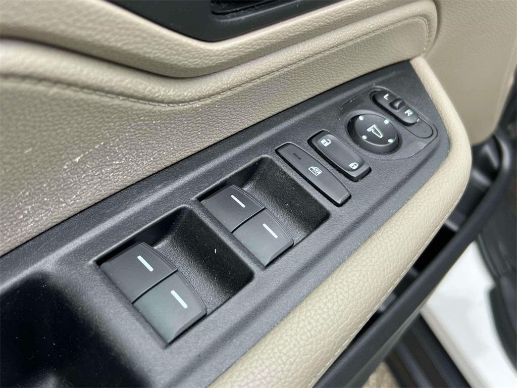 used 2023 Honda Odyssey car, priced at $30,898