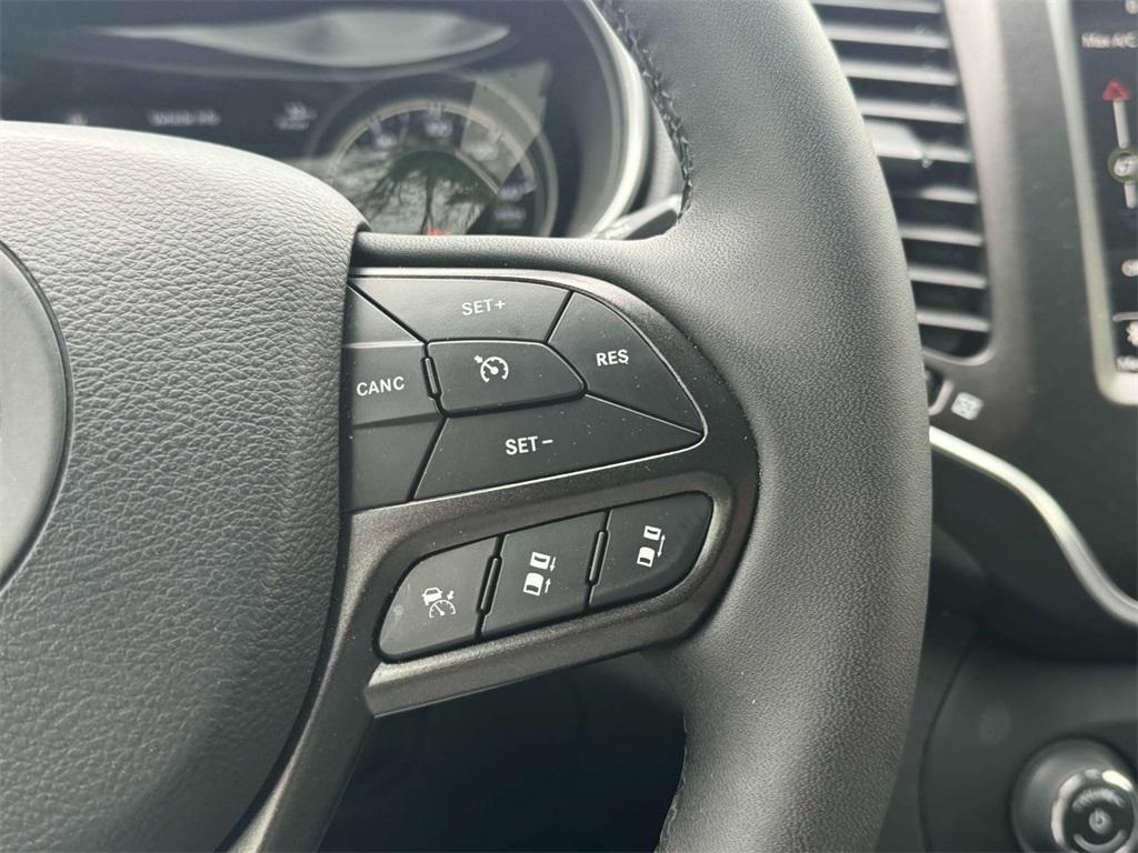 used 2022 Jeep Cherokee car, priced at $26,598