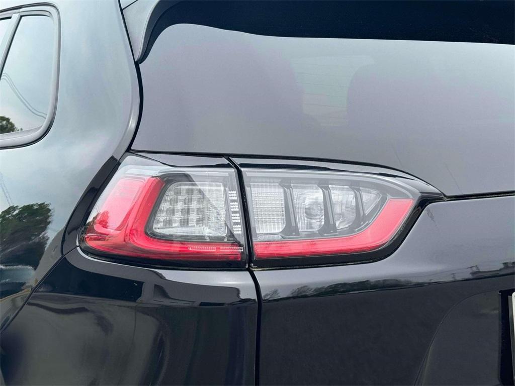 used 2022 Jeep Cherokee car, priced at $25,998