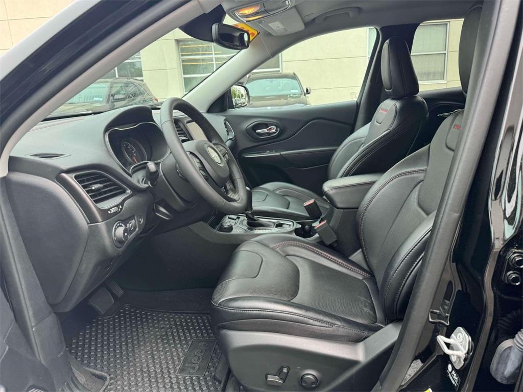 used 2022 Jeep Cherokee car, priced at $26,598