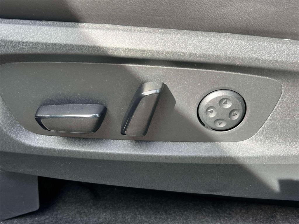 used 2025 INFINITI QX60 car, priced at $39,198
