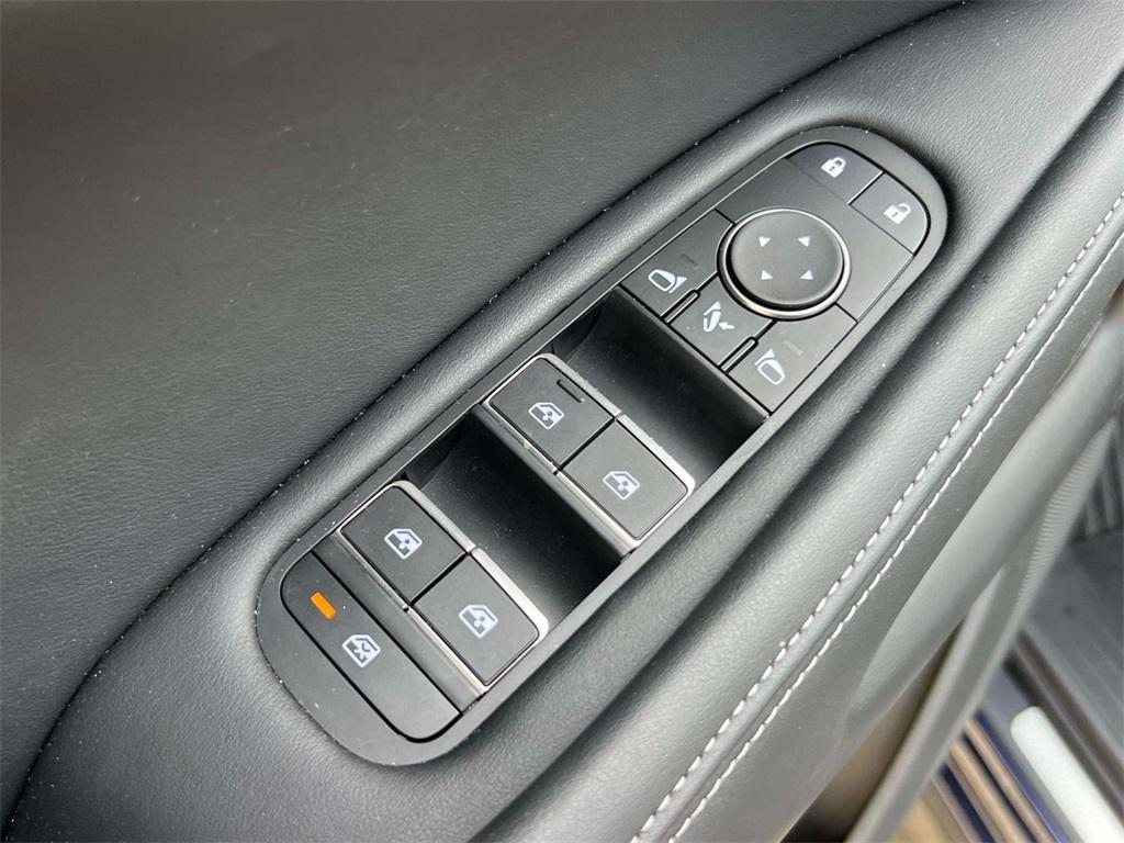 used 2025 INFINITI QX60 car, priced at $39,198
