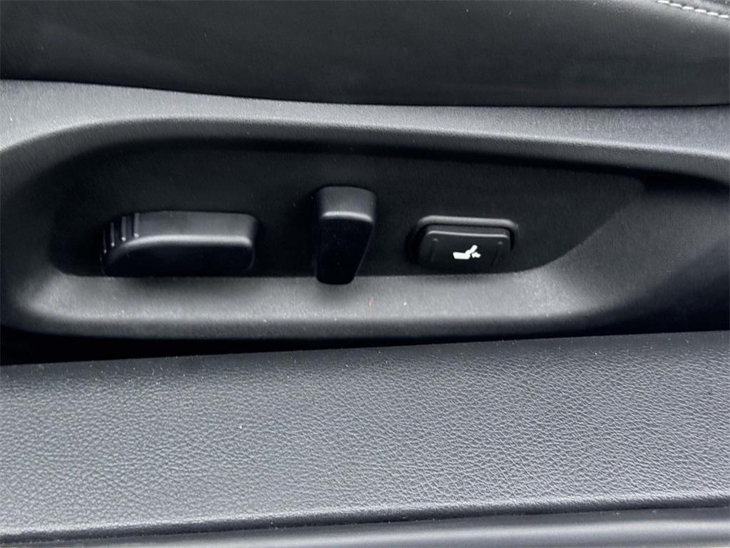 used 2022 INFINITI Q60 car, priced at $33,998