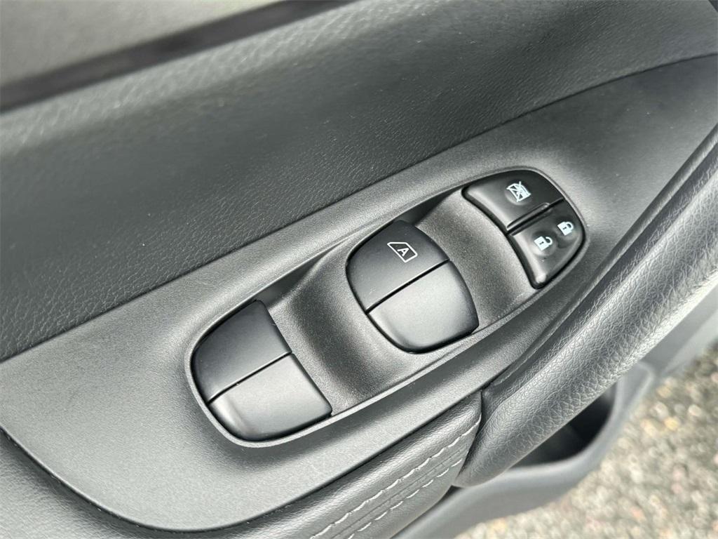 used 2022 Nissan Rogue Sport car, priced at $18,998