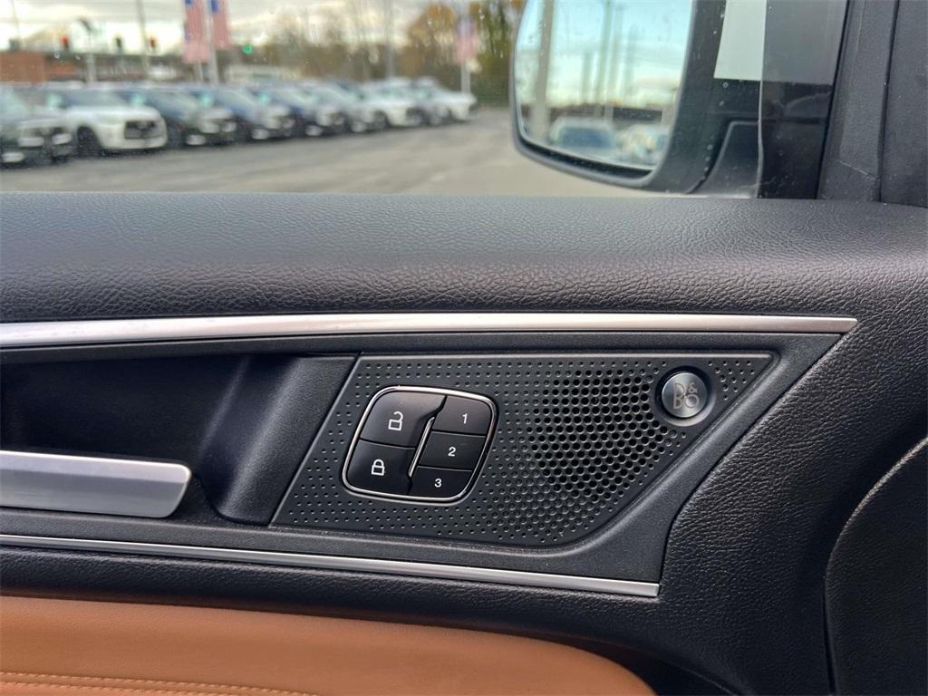 used 2024 Ford Edge car, priced at $32,498